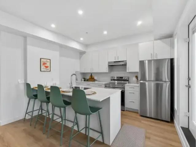 For Rent 2 Bedroom Apartment Calgary AB DS102715200
