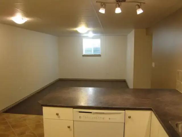 For Rent 2 Bedroom Apartment Calgary AB DS102752518