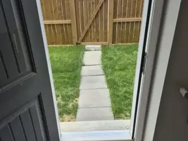 For Rent 2 Bedroom Apartment Calgary AB DS102883096