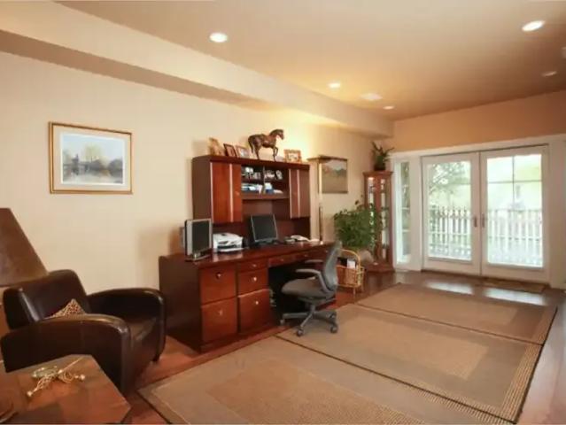 For Rent 2 Bedroom Apartment Calgary AB DS102113654