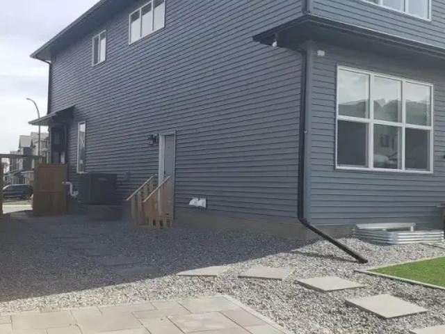 For Rent 2 Bedroom Apartment Calgary AB DS102143735