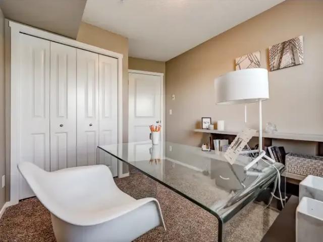 For Rent 2 Bedroom Apartment Calgary AB DS102204083