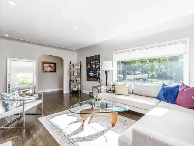 For Rent 2 Bedroom Apartment Calgary AB DS102306412