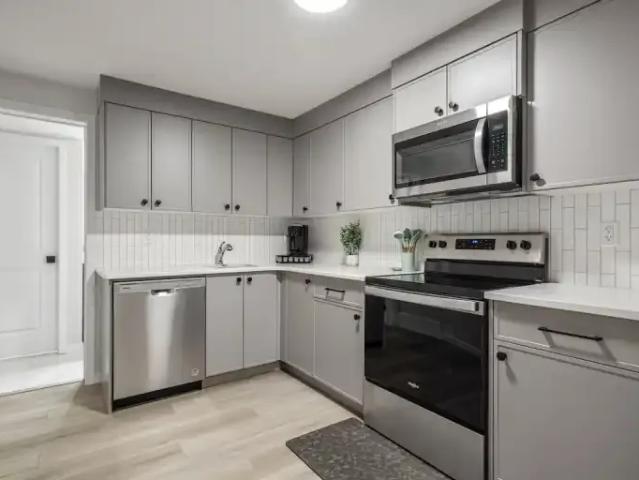 For Rent 2 Bedroom Apartment Calgary AB DS103839897