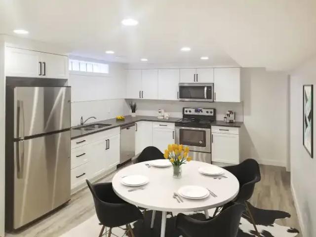 For Rent 2 Bedroom Apartment Calgary AB DS103030650