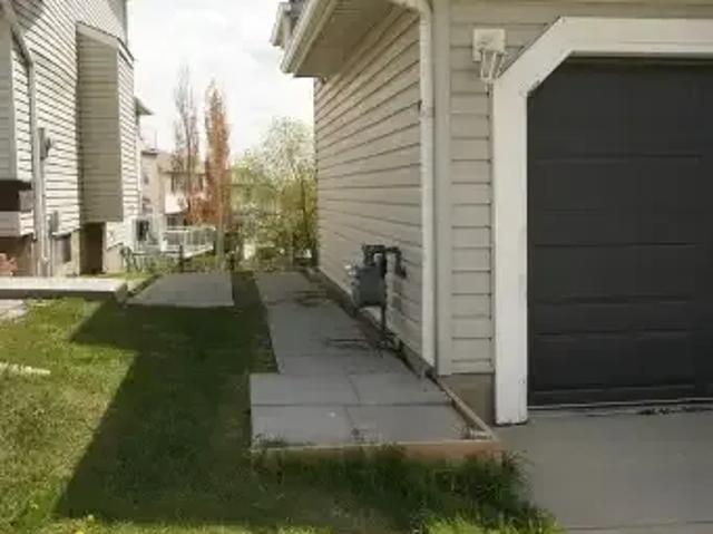 For Rent 2 Bedroom Apartment Calgary AB DS103151354