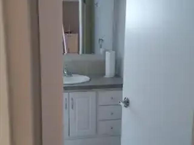 For Rent 2 Bedroom Apartment Calgary AB DS103337998