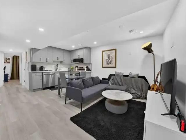 For Rent 2 Bedroom Apartment Calgary AB DS104401636