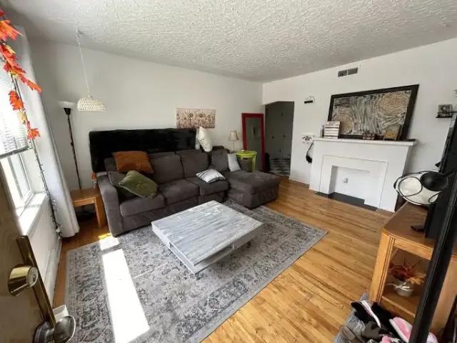 For Rent 2 Bedroom Apartment Calgary AB DS104598166