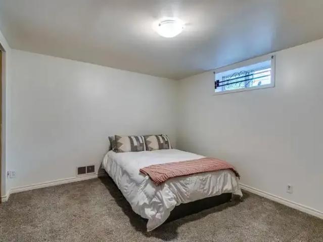 For Rent 2 Bedroom Apartment Calgary AB DS104940842