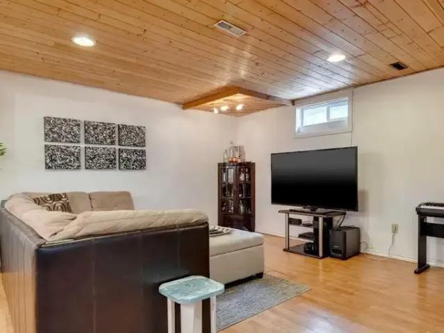 For Rent 2 Bedroom Apartment Calgary AB DS104036279