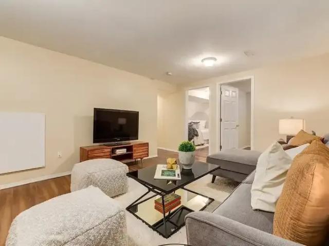 For Rent 2 Bedroom Apartment Calgary AB DS104178702