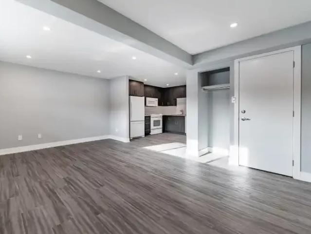 For Rent 2 Bedroom Apartment Calgary AB DS104180294