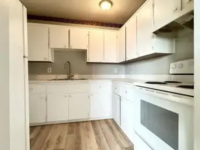 For Rent 2 Bedroom Apartment Calgary AB DS104181688