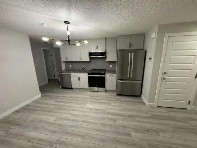 For Rent 2 Bedroom Apartment Calgary AB DS104181164