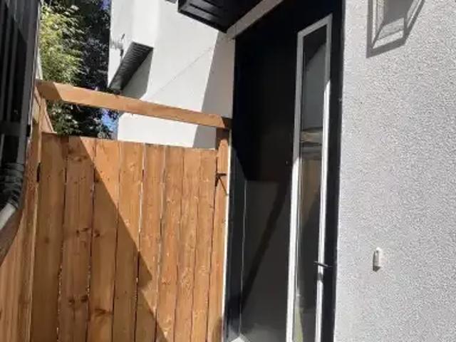 For Rent 2 Bedroom Apartment Calgary AB DS104182820