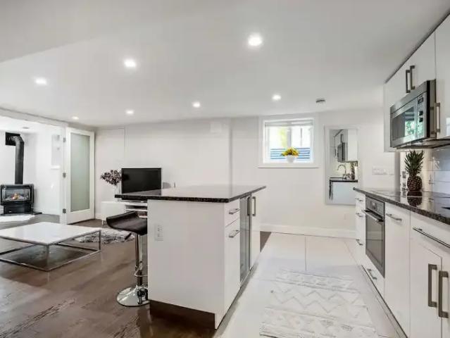 For Rent 2 Bedroom Apartment Calgary AB DS104182834