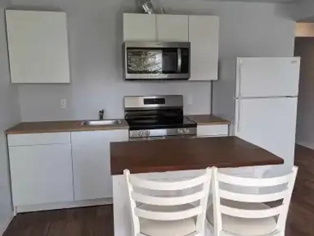 For Rent 2 Bedroom Apartment Calgary AB DS104257198