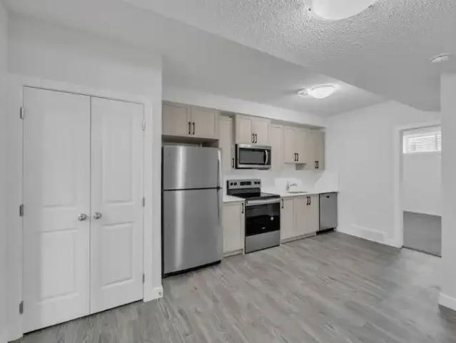 For Rent 2 Bedroom Apartment Calgary AB DS104322272