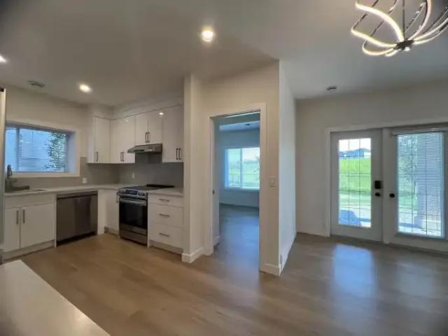 For Rent 2 Bedroom Apartment Calgary AB DS104322298