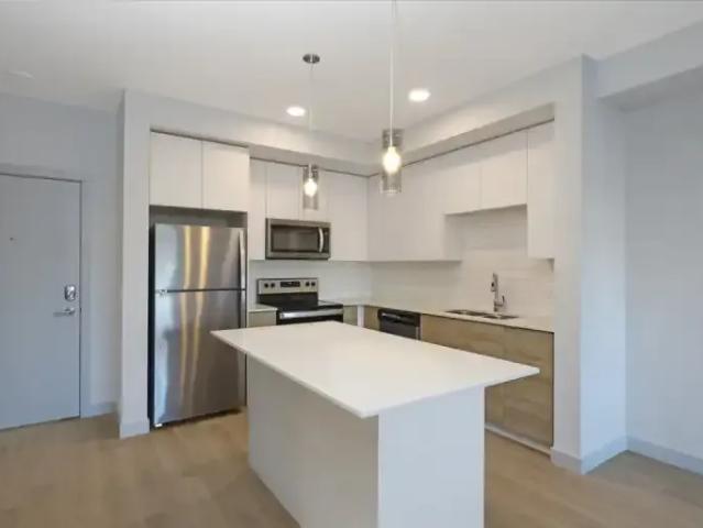 For Rent 2 Bedroom Apartment Comox BC DS104223381