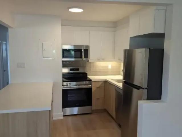For Rent 2 Bedroom Apartment Etobicoke ON DS101399990