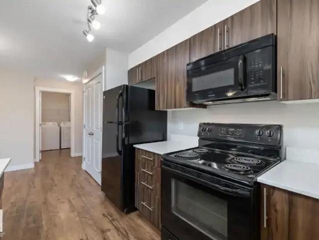 For Rent 2 Bedroom Apartment Edmonton AB DS104000173