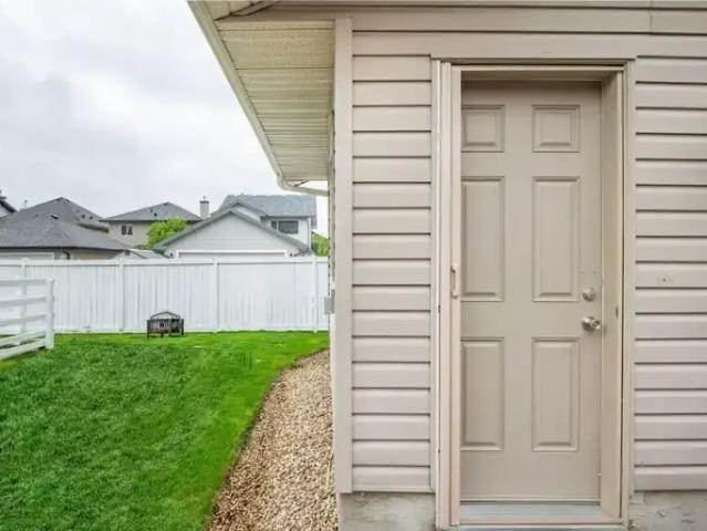 For Rent 2 Bedroom Apartment Edmonton AB DS104179447