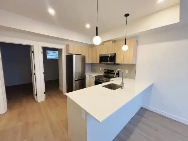 For Rent 2 Bedroom Apartment Edmonton AB DS104181798