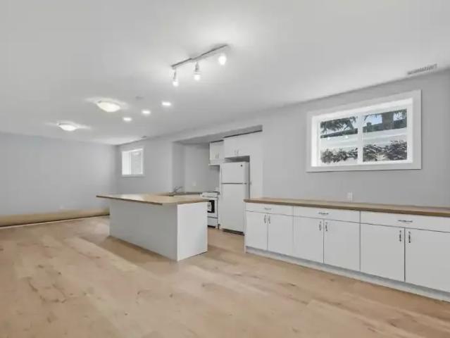 For Rent 2 Bedroom Apartment Edmonton AB DS104985601