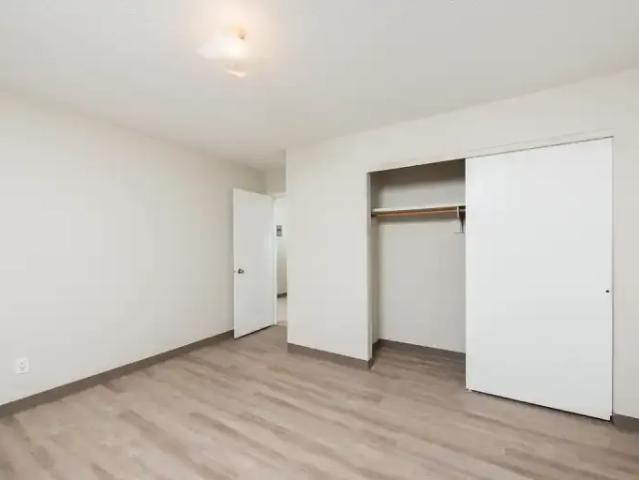For Rent 2 Bedroom Apartment Edmonton AB DS103611028
