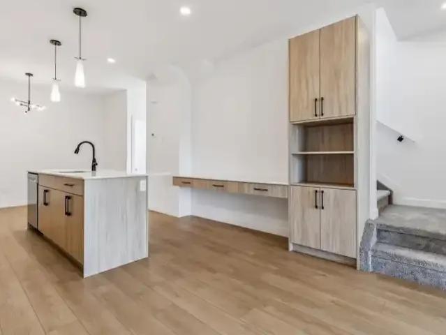 For Rent 2 Bedroom Apartment Edmonton AB DS103770629