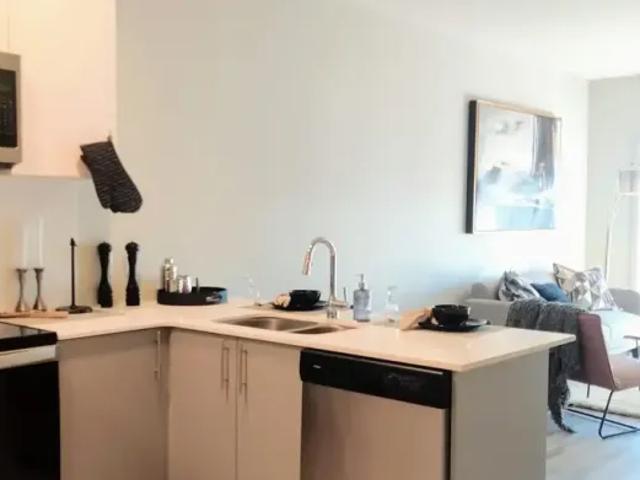 For Rent 2 Bedroom Apartment Edmonton AB DS96586684