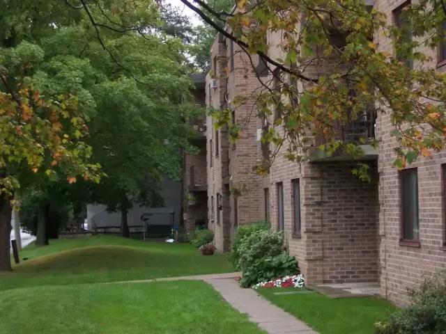 For Rent 2 Bedroom Apartment Fergus ON DLS89090745