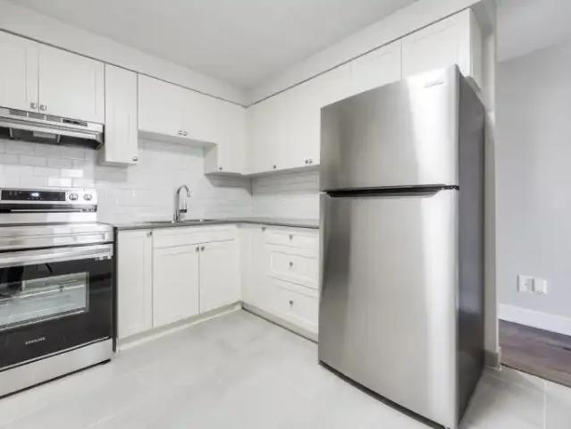 For Rent 2 Bedroom Apartment Guelph ON DS103178579
