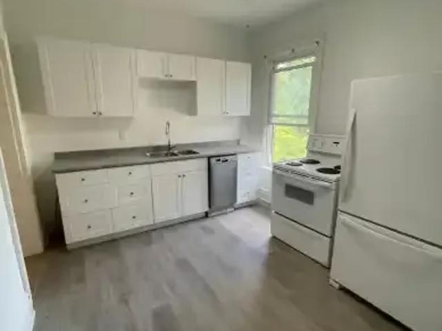 For Rent 2 Bedroom Apartment Guelph ON DS103355366