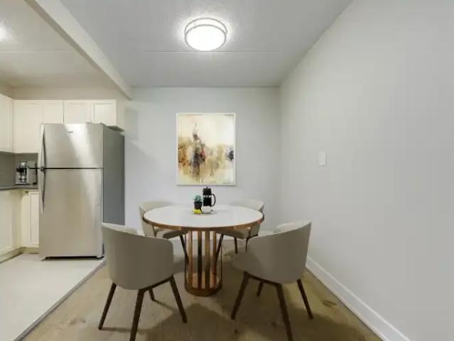 For Rent 2 Bedroom Apartment Guelph ON DS104887719