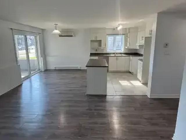 For Rent 2 Bedroom Apartment Gatineau QC DS105135602