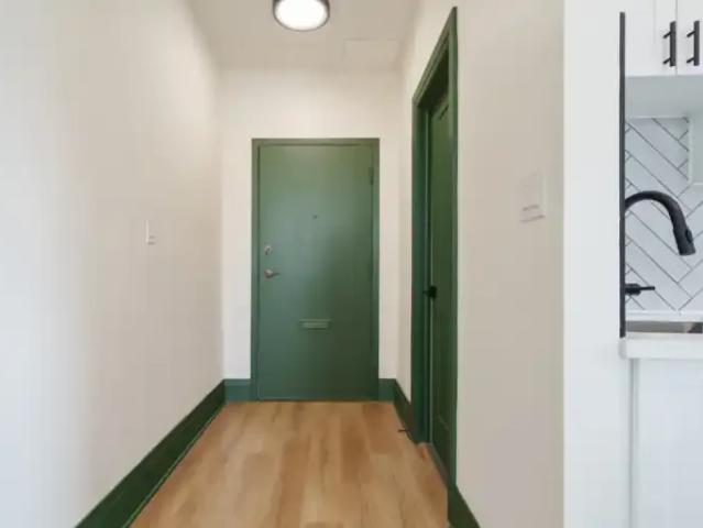 For Rent 2 Bedroom Apartment Hamilton ON DLS100120314
