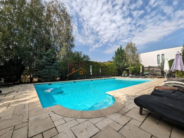 For rent 2 bedroom apartment in a complex with swimming pool Iancu Nicolae, Bucharest / Ilfov