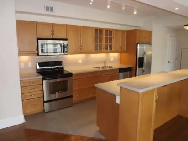 For Rent 2 Bedroom Apartment Kingston ON DS104401472