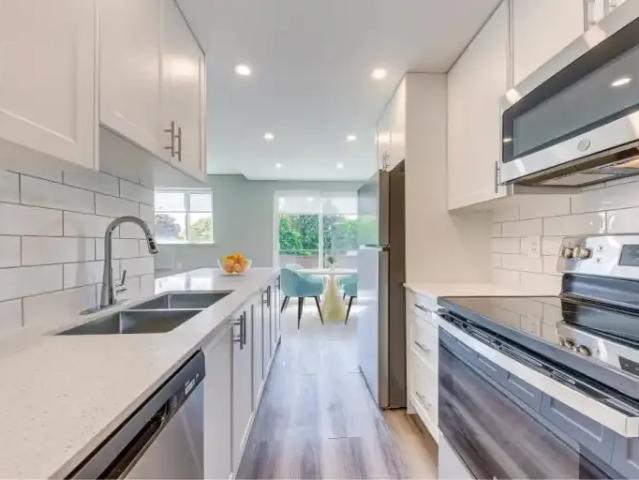 For Rent 2 Bedroom Apartment Kitchener ON DS104752940