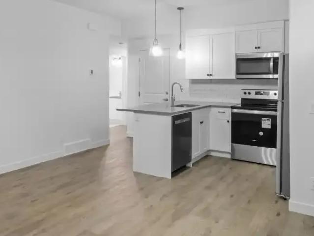 For Rent 2 Bedroom Apartment Langdon AB DLS102113756