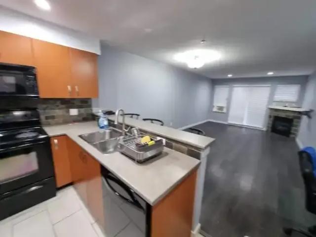 For Rent 2 Bedroom Apartment Langley BC DS101301726