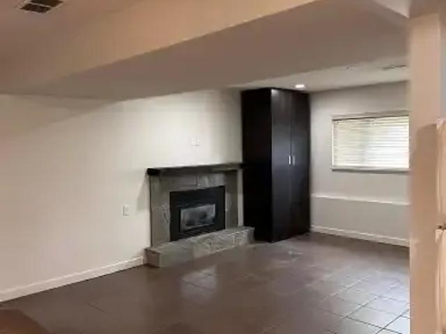 For Rent 2 Bedroom Apartment Langley BC DS102847338