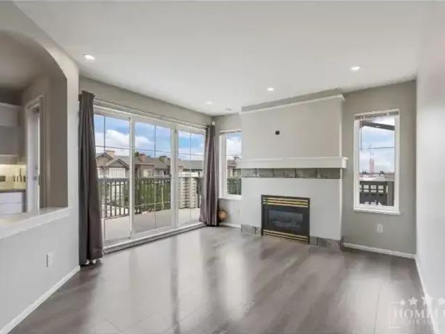 For Rent 2 Bedroom Apartment Langley BC DS103958764