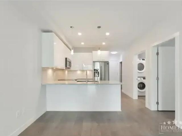 For Rent 2 Bedroom Apartment Langley BC DS103119102