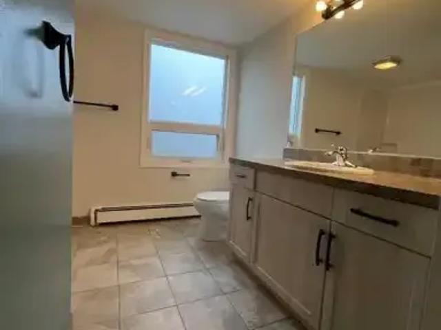 For Rent 2 Bedroom Apartment Lethbridge AB DS102518873