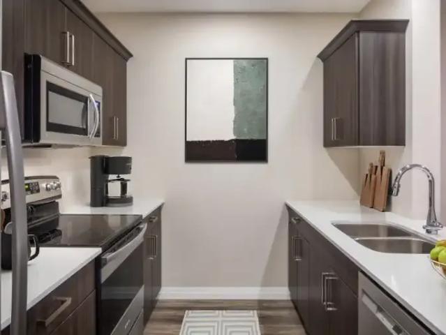 For Rent 2 Bedroom Apartment Listowel ON DS102700438