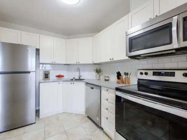 For Rent 2 Bedroom Apartment London ON DS103919936
